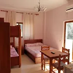 Hotel Fitimi *