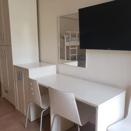 Fitimi ホテル ボルシュ