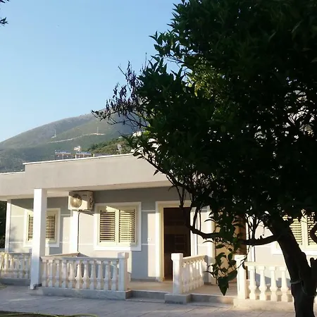 Hotel Fitimi *