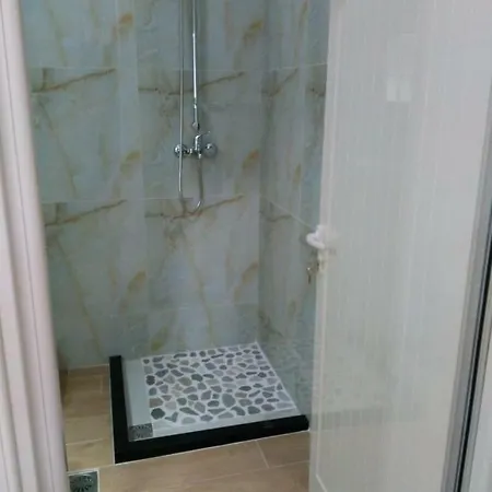 Fitimi Hotel *